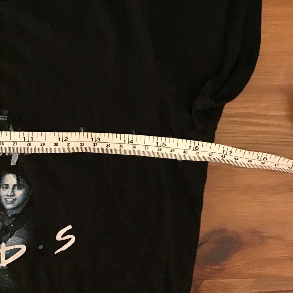 FRIENDS T-SHIRT - Picture 3 of 5